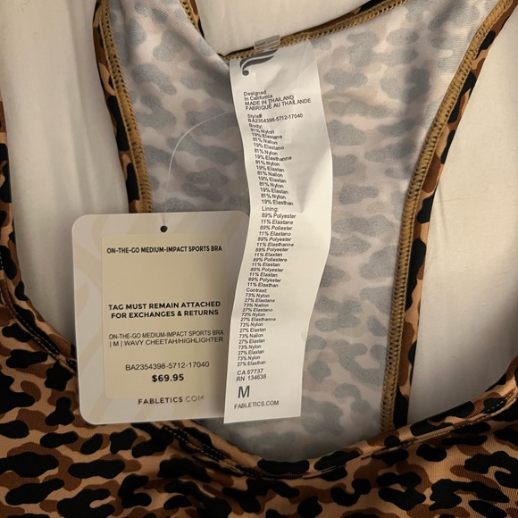 Fabletics on the go sports bra. NWT - Picture 5 of 6
